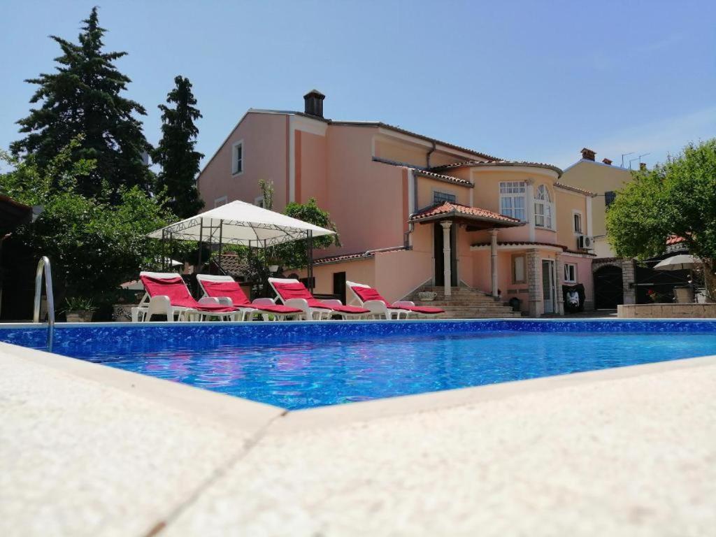 Giovanna Boutique Rooms & Pool PUY Exterior foto