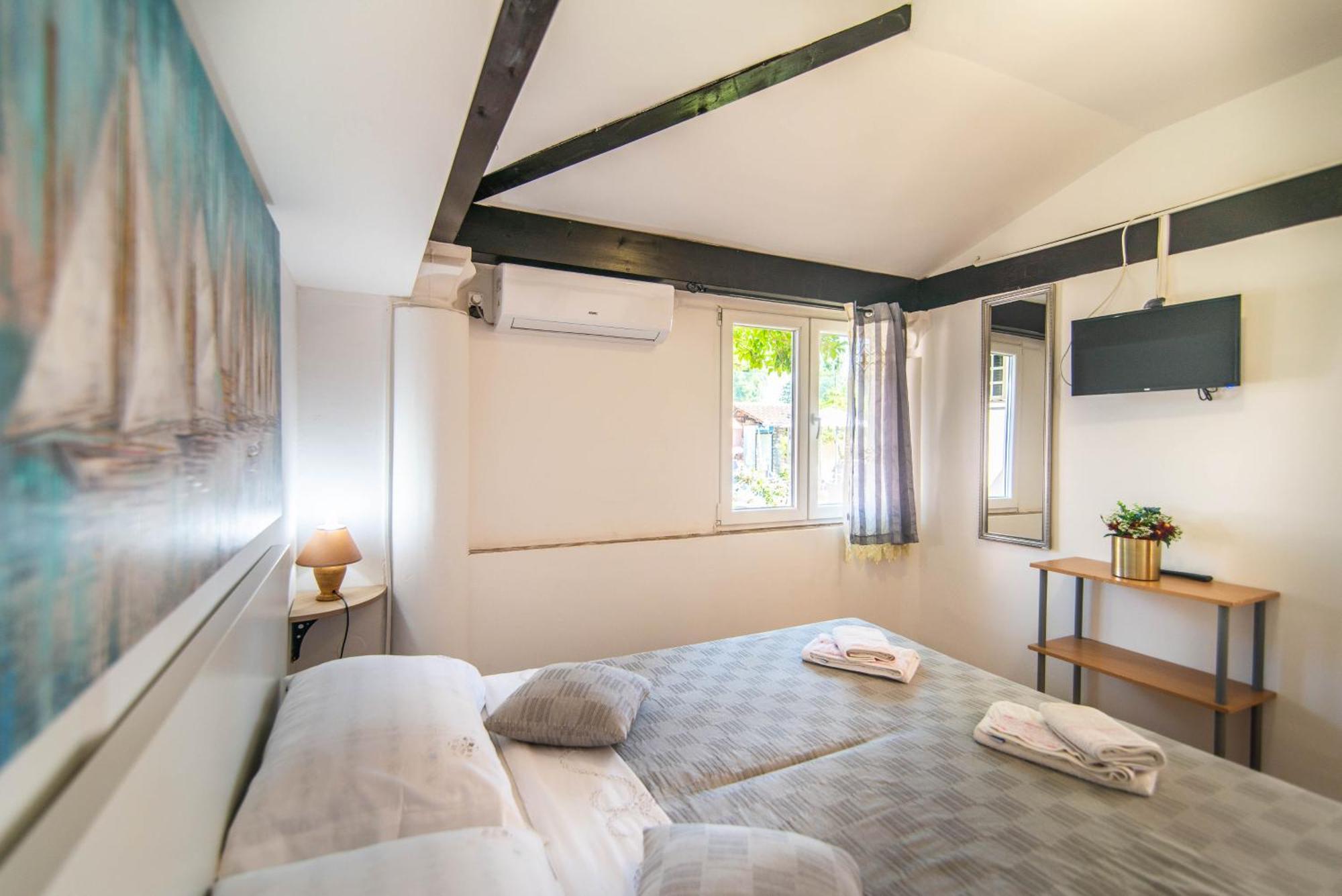 Giovanna Boutique Rooms & Pool PUY Exterior foto