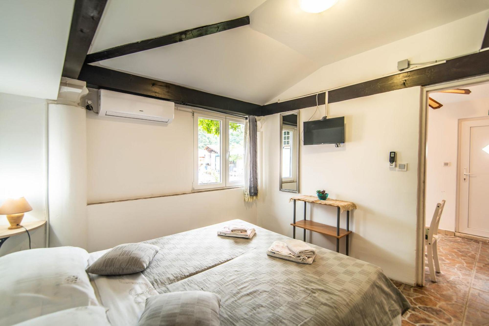 Giovanna Boutique Rooms & Pool PUY Exterior foto
