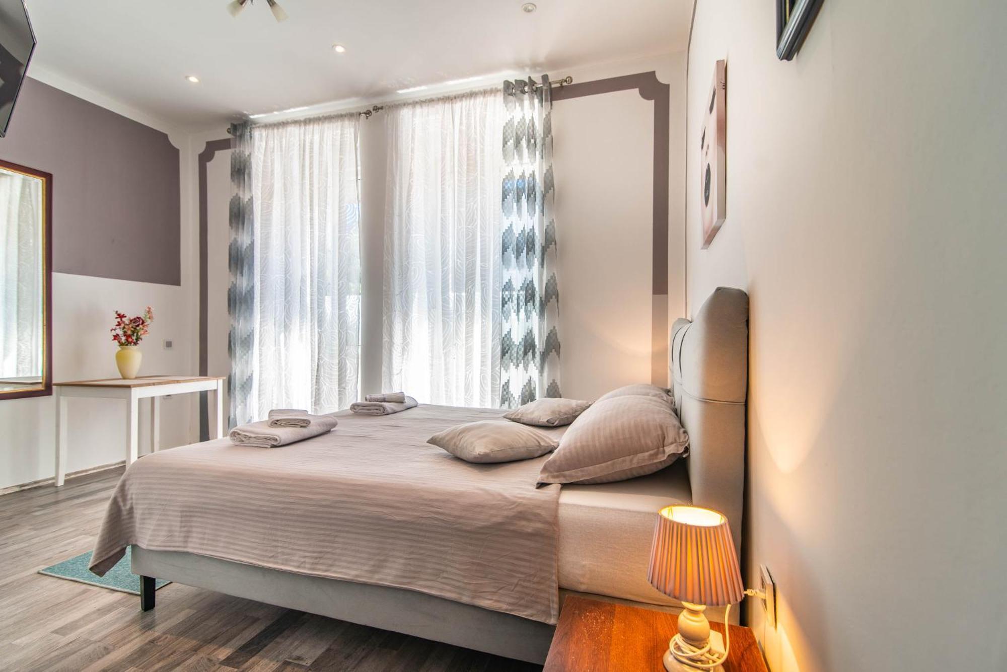 Giovanna Boutique Rooms & Pool PUY Exterior foto