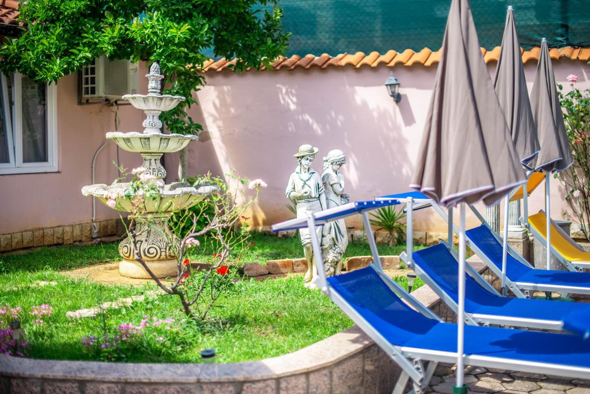 Giovanna Boutique Rooms & Pool PUY Exterior foto