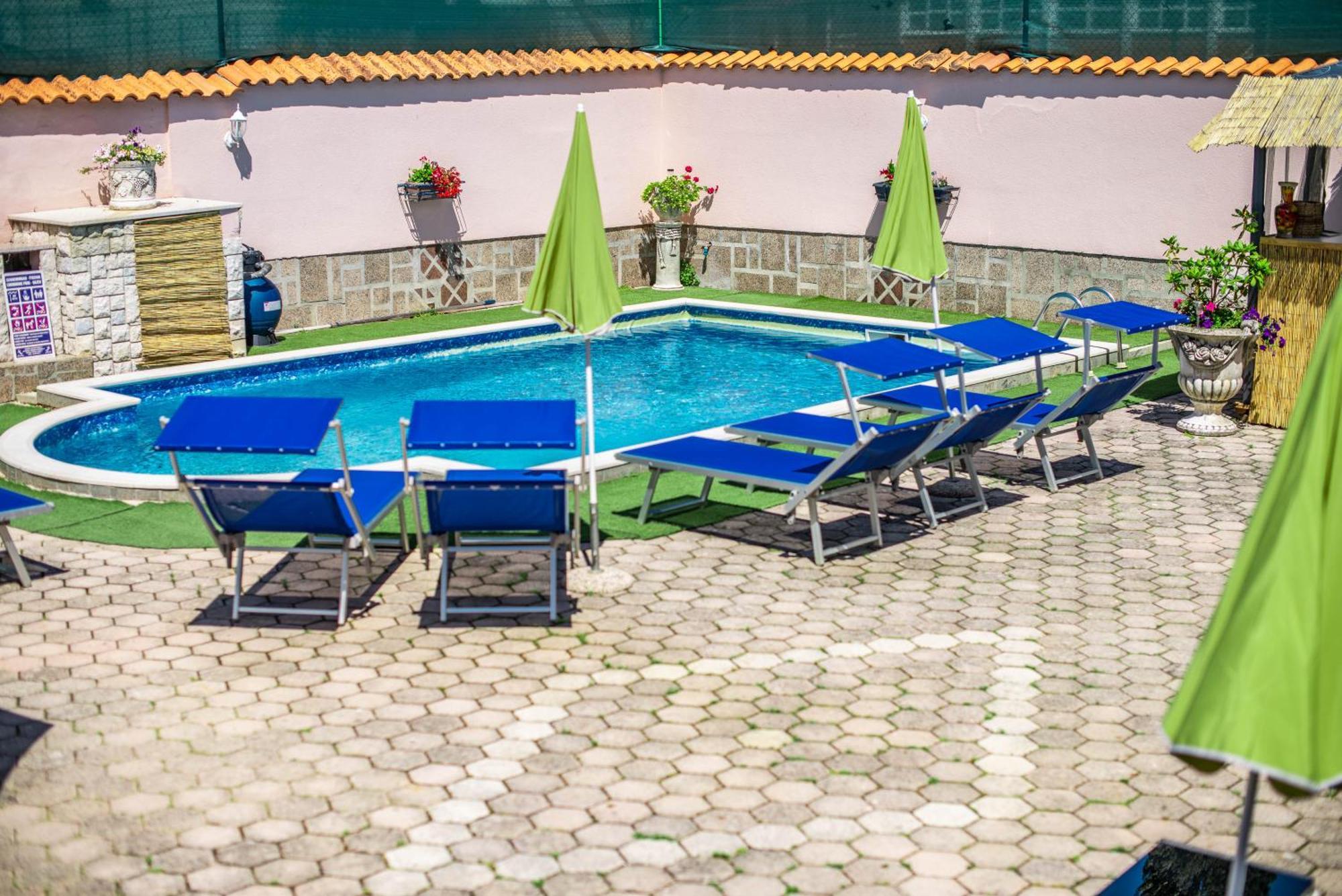 Giovanna Boutique Rooms & Pool PUY Exterior foto
