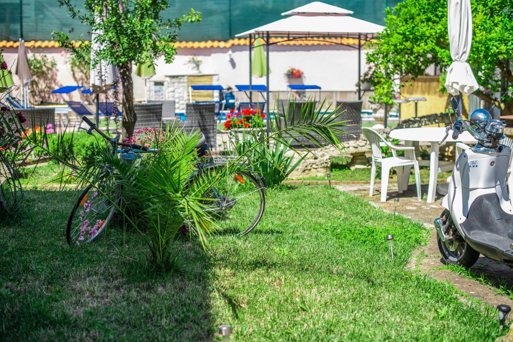 Giovanna Boutique Rooms & Pool PUY Exterior foto